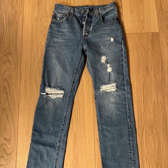 Levi's 501 25W 30L barely worn - Picture 1 of 2